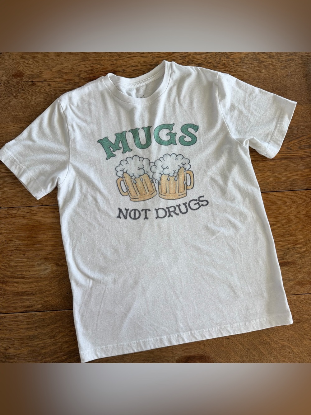 George White Crewneck Tee with Gray Print “mugs not drugs”